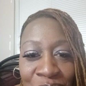 Meet your Posher, Tonya